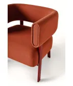 Nowoczesny fotel FRAME FM 312 – drewniany i tapicerowany