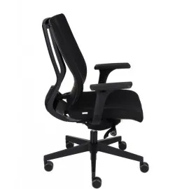 Nowoczesny fotel biurowy MaxPro BT z mechanizmem Synchro Plus